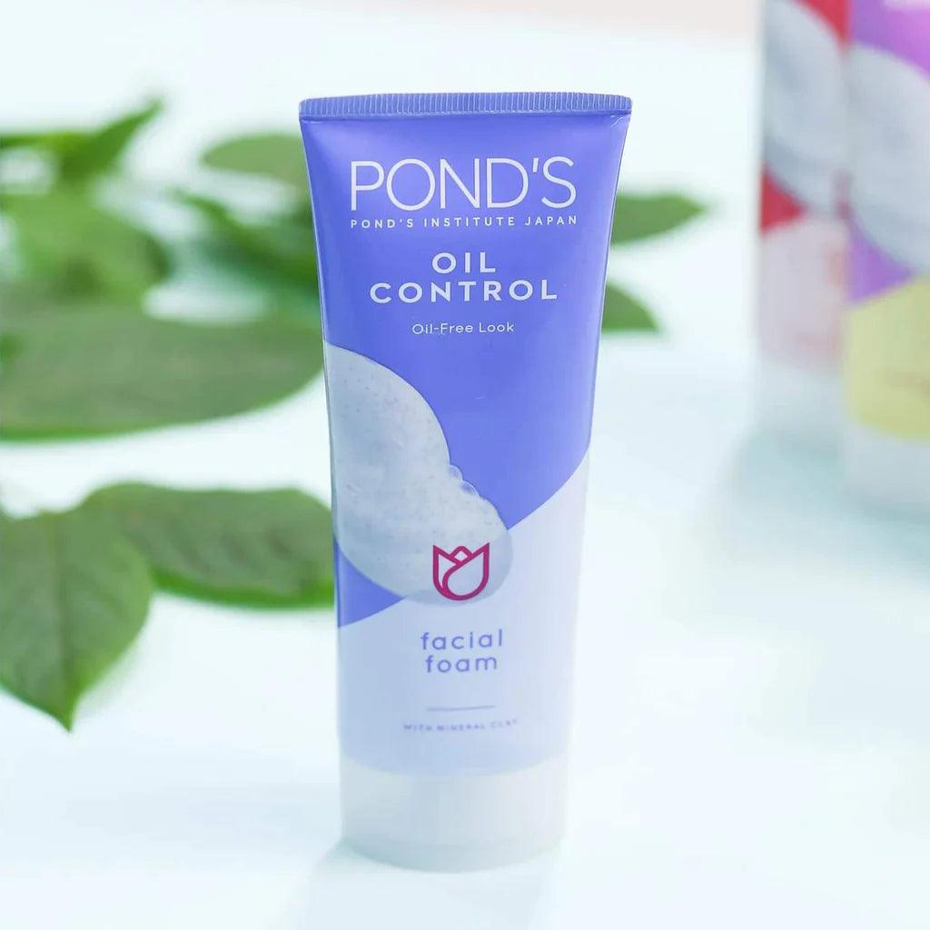 pond's - Oil Control Oil Free Look Facial Foam - 100g